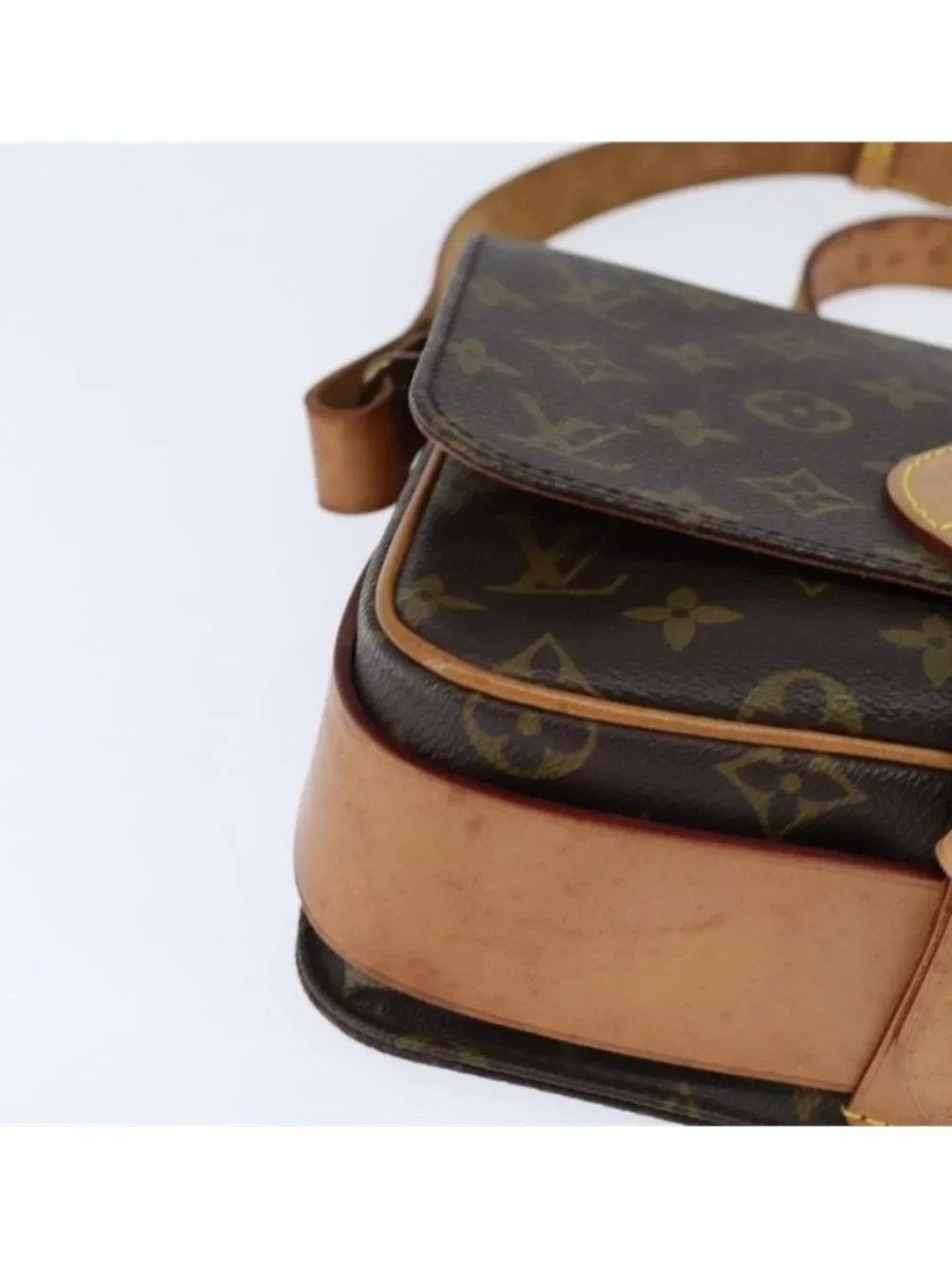 Louis Vuitton pre owned